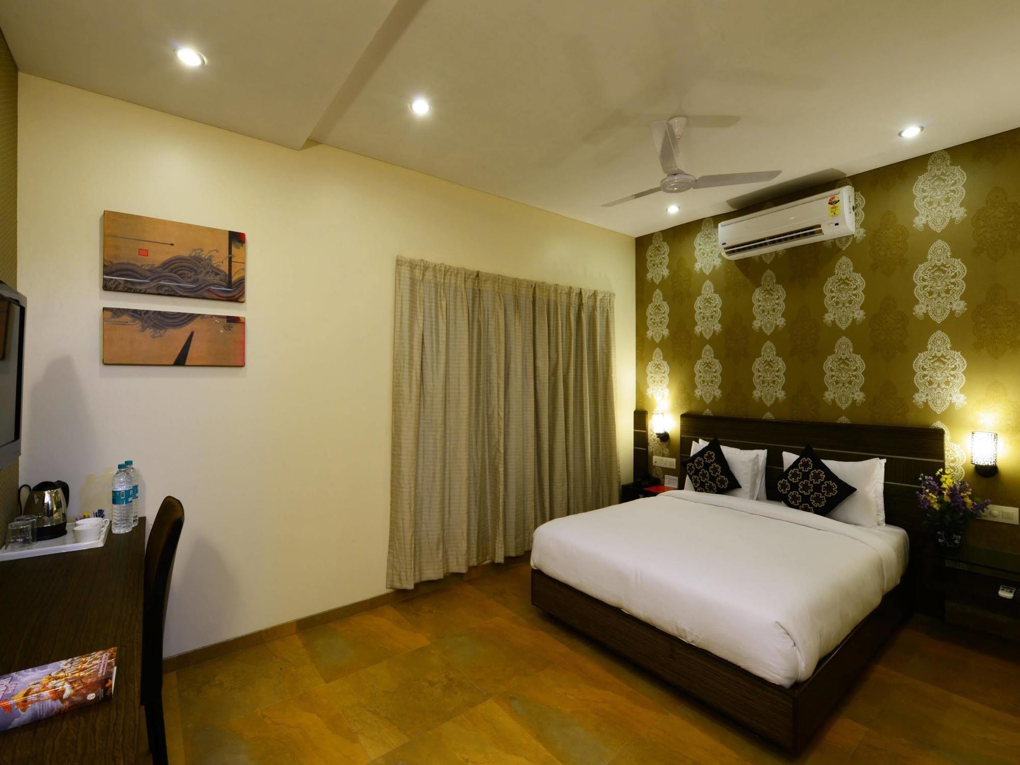 Hotel Jc Castle Shirdi Exterior foto